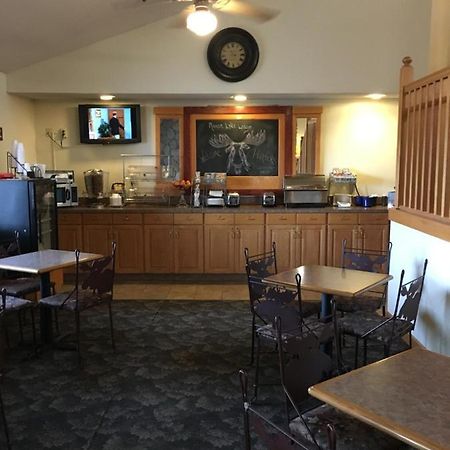 Moose Lake Lodge & Suites المظهر الخارجي الصورة