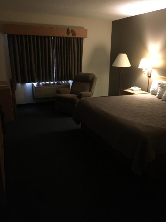 Moose Lake Lodge & Suites المظهر الخارجي الصورة