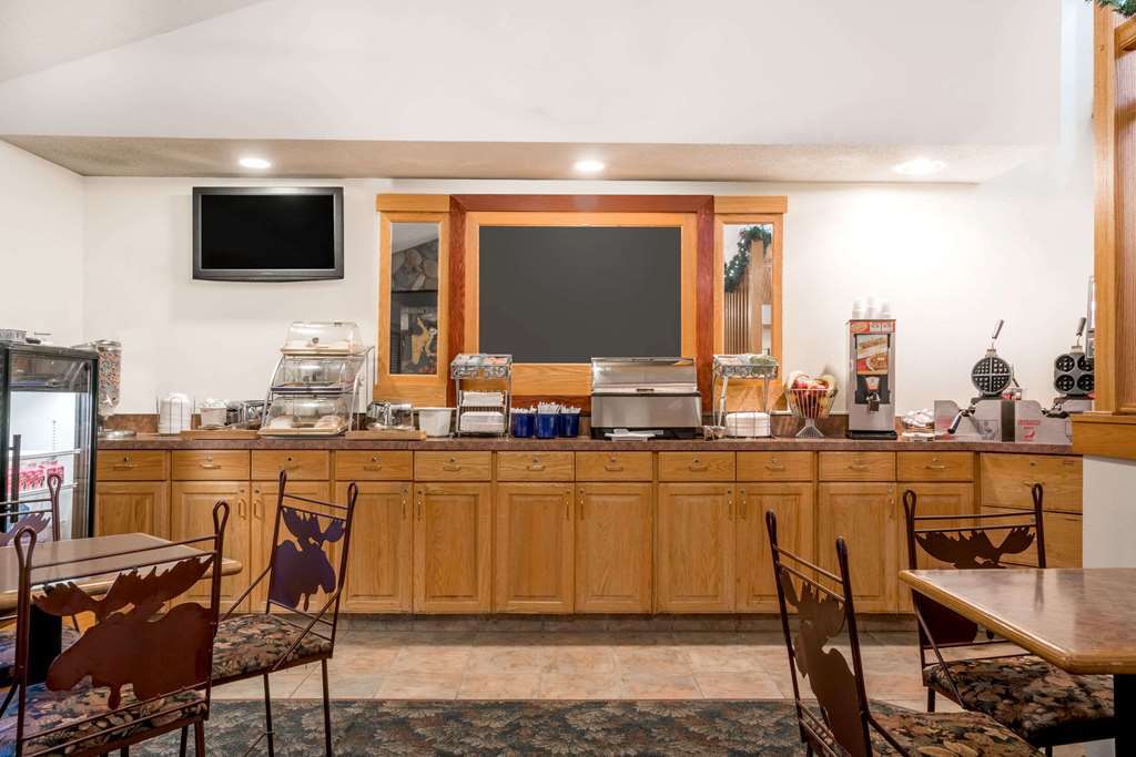 Moose Lake Lodge & Suites المرافق الصورة
