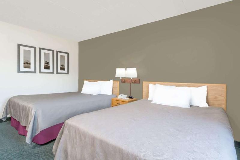 Moose Lake Lodge & Suites المظهر الخارجي الصورة